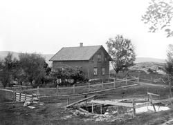 Lunde øvre, i Varteig, ca. 1910-15  eies i dag  (1992) av Ar