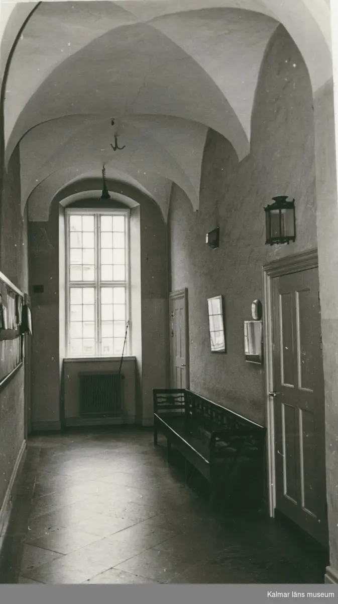 Övre våningens kryssvalv i korridoren på Kalmar rådhus.