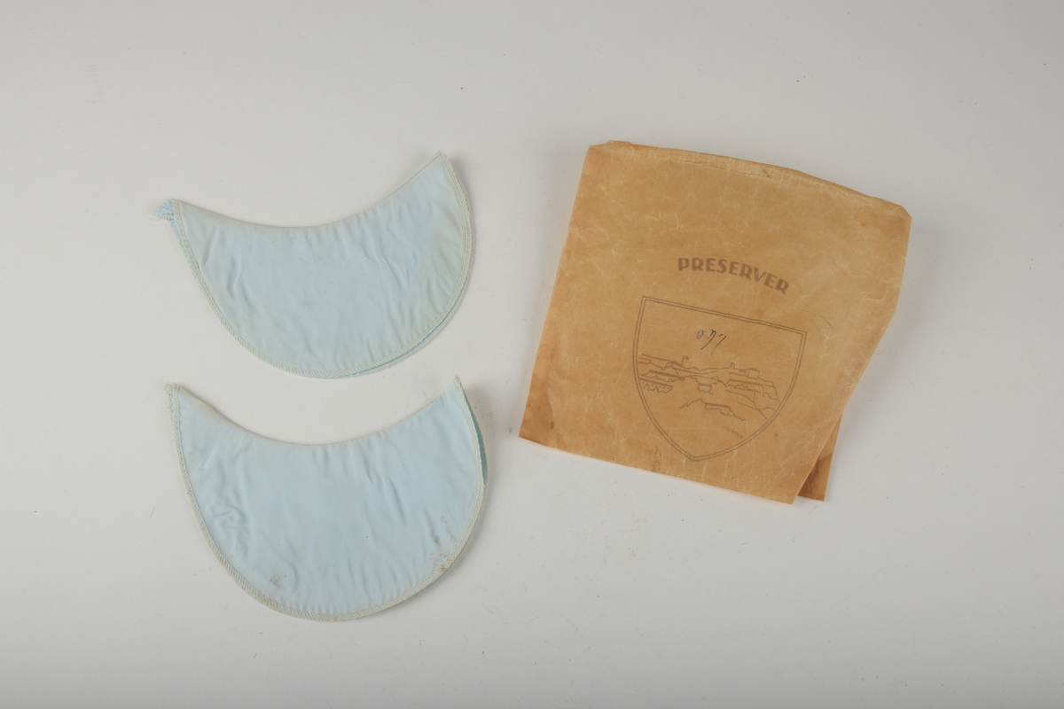 To preserver (innlegg som beskytter mot svetteflekker i ermehull på dameklær) i original papirpose.