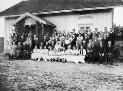 Bryllup på Skjelle mellom i Skiptvet 25. juni 1925.  Sigurd 