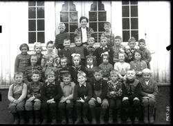 Skolebilde fra folkeskole, Nesheim skole.