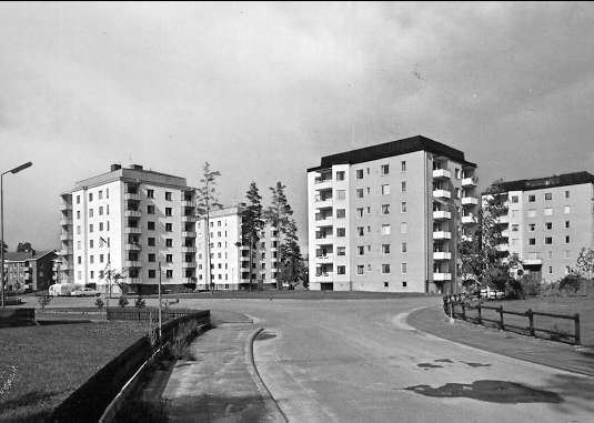 Karlsborg, höghusen i Södra Skogen, byggdes från år 1956 fram till omkr 1960. Vykort.