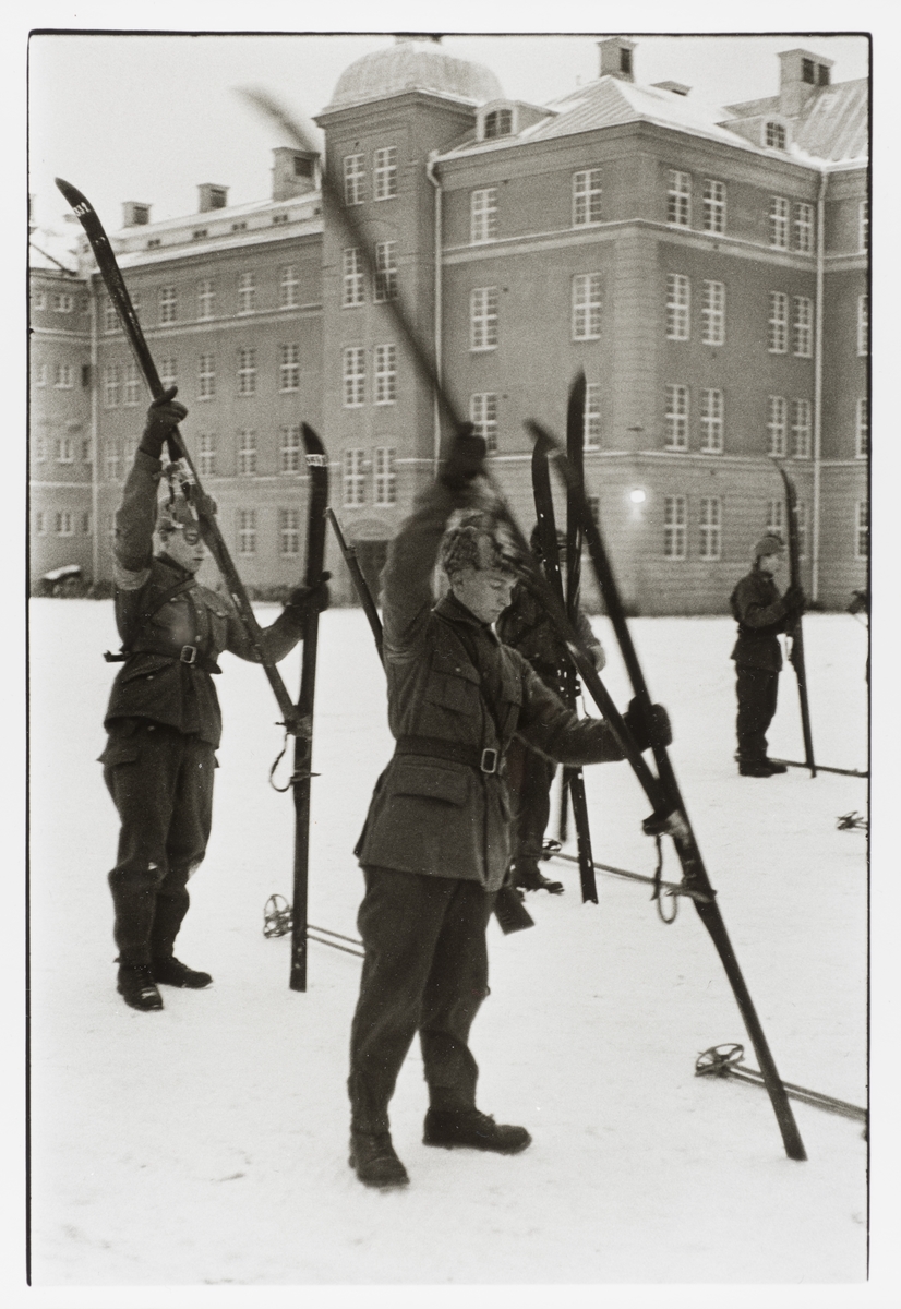 Mats Holmstrands värnplikt på regementet I3 i Örebro 1956-57