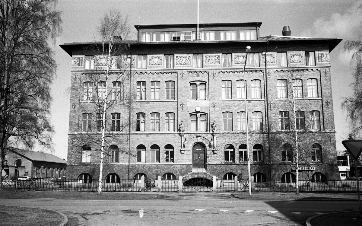 Borgarskolan, Valbogatan 9-11, Gävle. Gymnasieskola. 1990