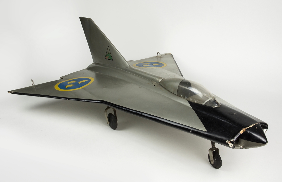 Provflygplan, swinglinemodell. Linflygd provmodell av Saab Draken.