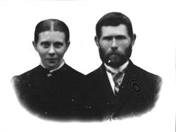 Jakobine Olausen f. 17.04.1872, Vangsvik g. Jensen.
Edvard 