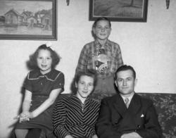 Familiebilder til familien Ohrvik, og viser her deler av fam