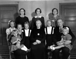 Erik B. Ulset med familie. Kristin, Gunnhild, Inger Treekrem