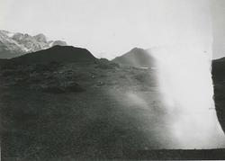 På "legjene" ved Liavågen, Hareid