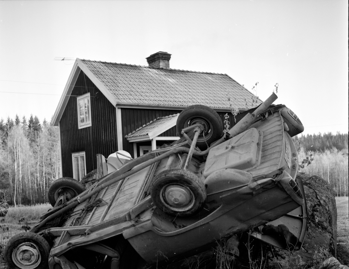 Bilolycka i Gässlingsbo,
Gösta Wallin,
26 Oktober 1965