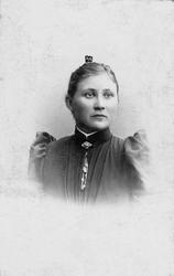 Portrett av ukjent kvinne, visittkort, ca. 1893- 1915.