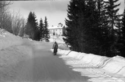 Stepperud i Vestre Toten sett fra vegen.