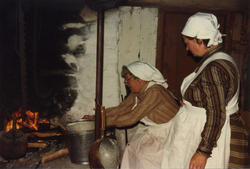 Olsok 1981 på Romsdalsmuseet..Eresdjord bondekvinnelag var a