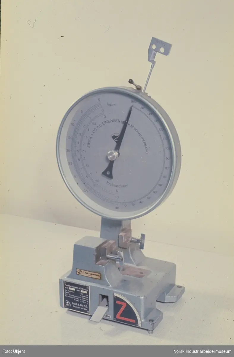 Analyseapparatur for PVC.