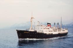 Hurtigruteskipet Erling Jarl i fart