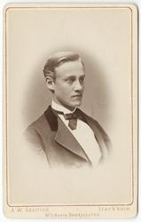 Ung mann [Fotografi]