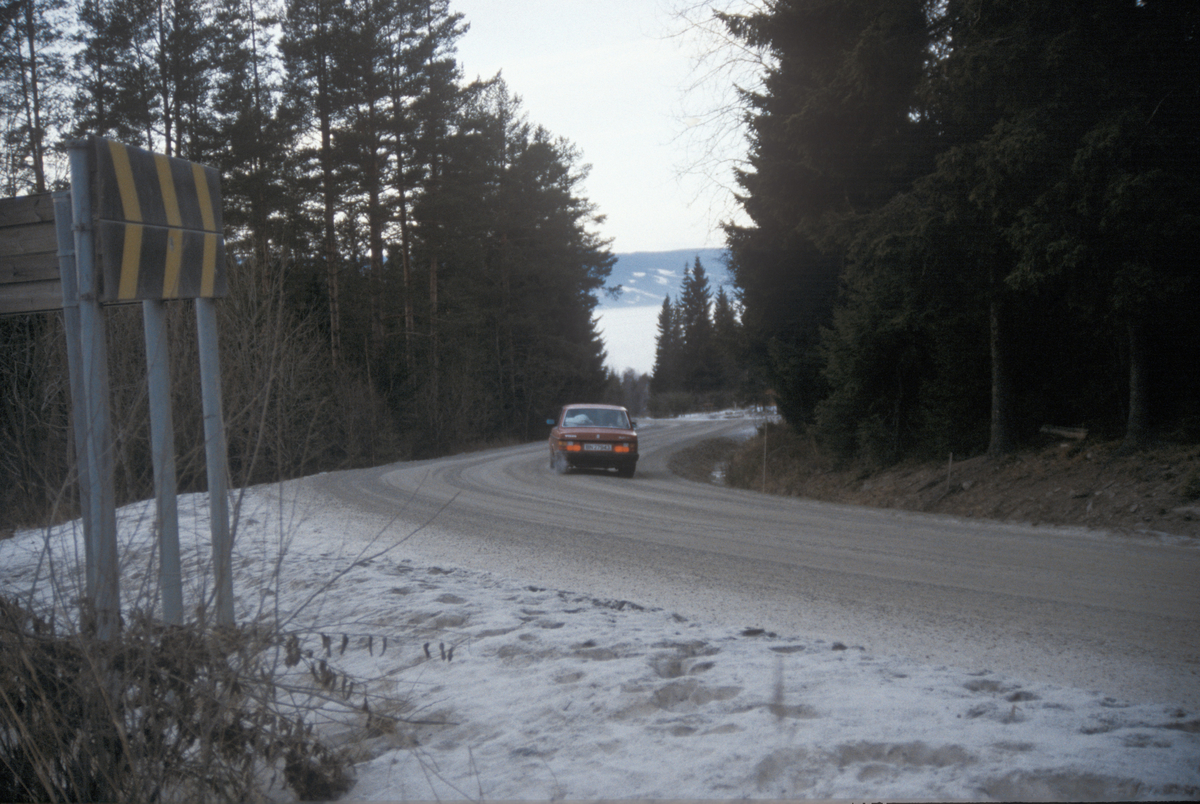 Lillehammer, Øvre Ålsbygda, Nordsetervegen ved svingen nedenfor Sjøsetervegen, mot vest