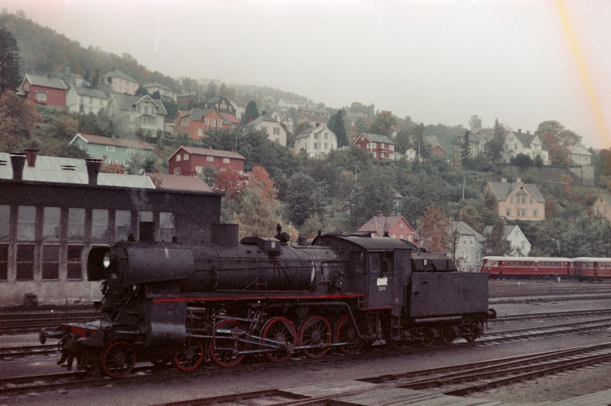 Damplokomotiv type 26c nr. 399 på driftsbanegården ved Marienborg ved Trondheim.