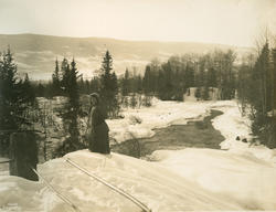 Lillehammer, Mesnaelva. Antakelig på høyde med Lysgårdsjorde