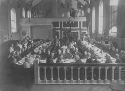 Fest i 1918 i Aalesunds Bedehus for fhv. sokneprest Grimnes.