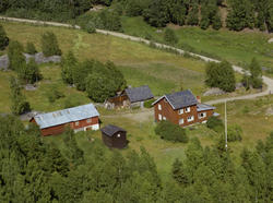 Sør-Fron, Hundorp. Gardsbruket Breivegen nørdre. Bygninger, 
