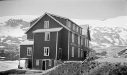 Djupvasshytta, Stranda.