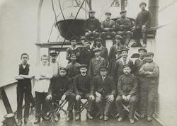 Mannskapsbilde på DS Balto