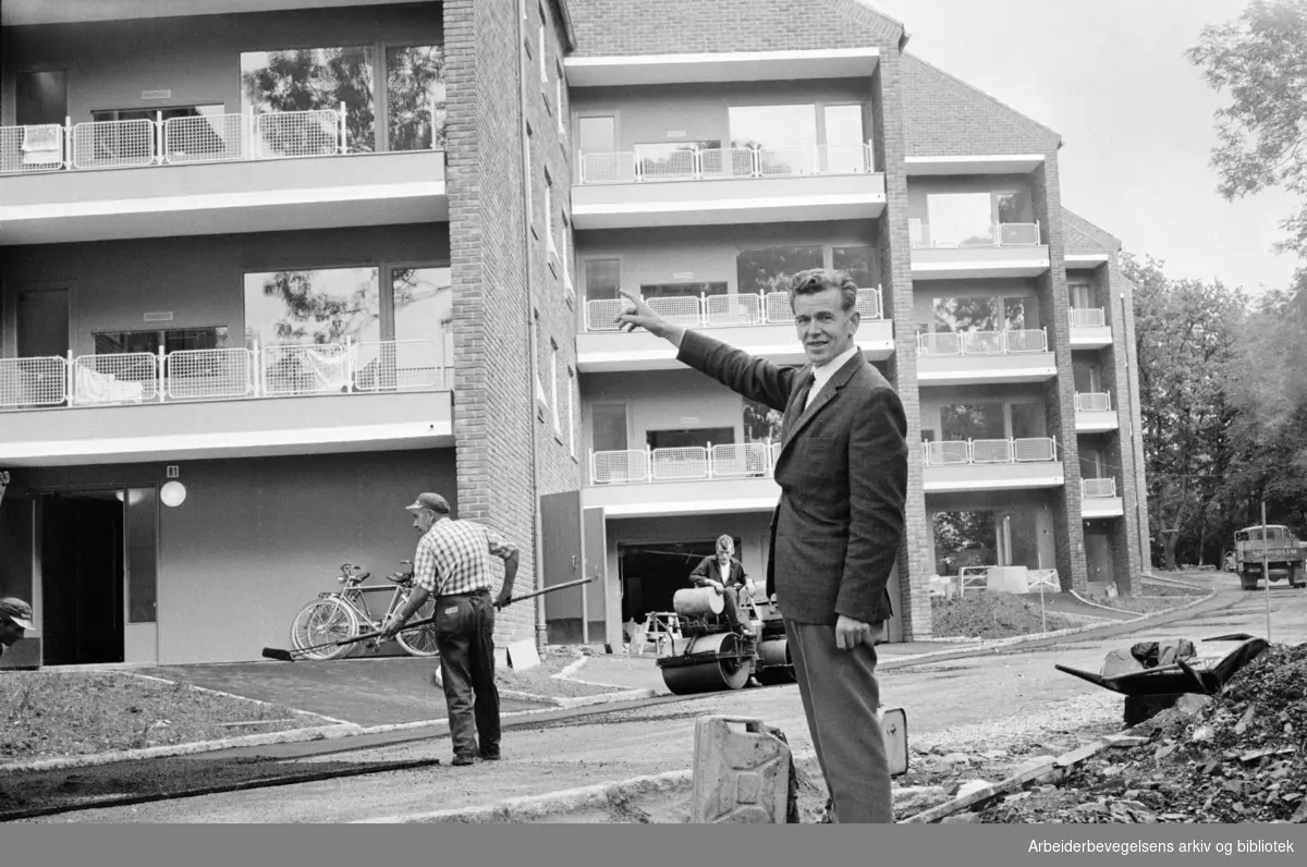 Sogn, Studentbyen. Nybygget er klart for innflytting og vil gi 179 studenter hybler, sier bestyreren for Studentbyen, Jon Erlien. September 1963