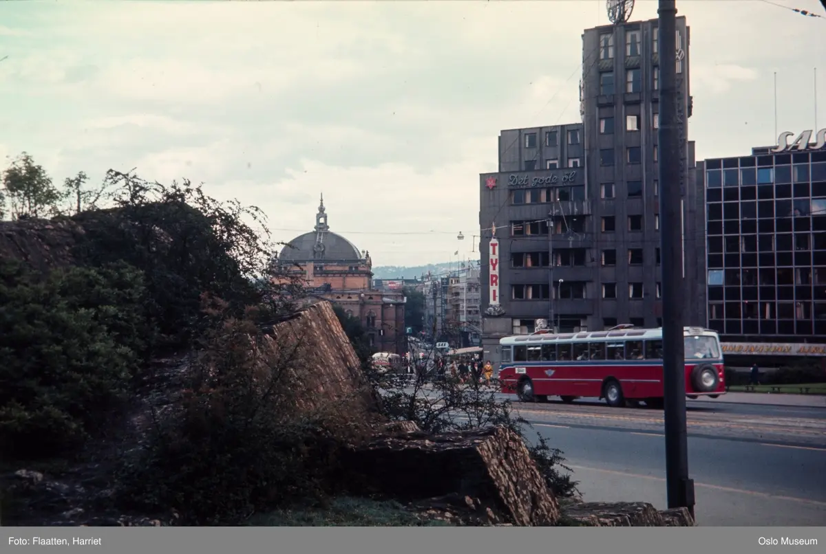 park, bergvegg, utstikt, gate, buss, Nationaltheatret, kontorbygninger