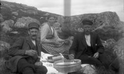 Odd O. Ystanes og Gunnar J. Eidnes på ei seter