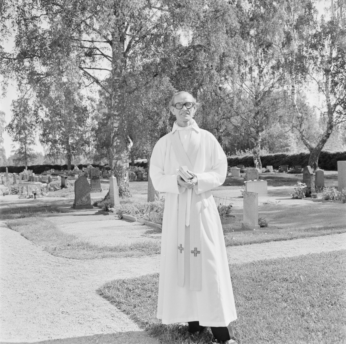 Präst, Hållnäs kyrka, Uppland