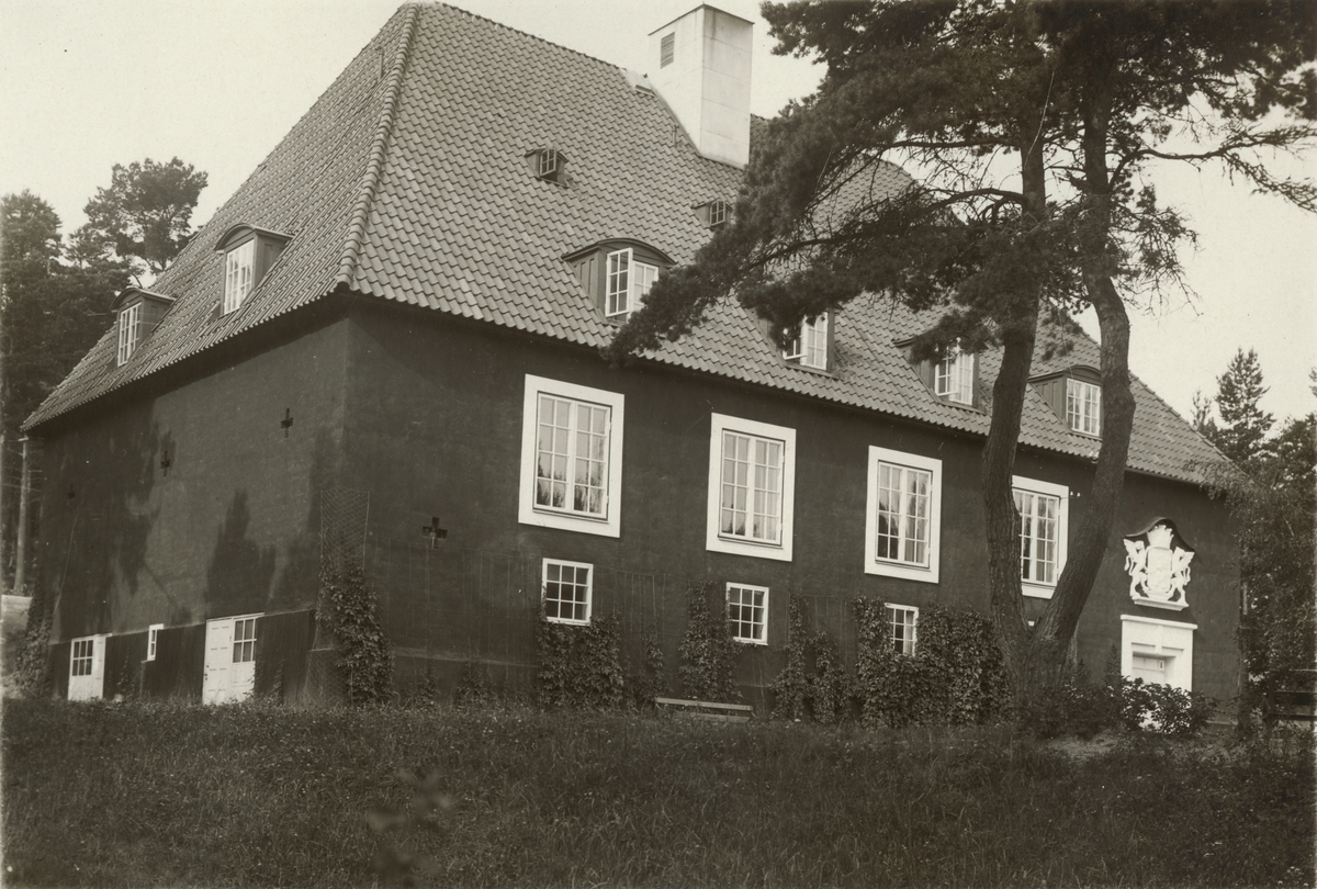 Byggnad vid kasernområdet, Södermanlands regemente I 10.
