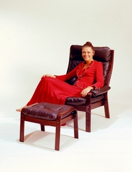 Lenestol. Kvilestol med fotskammel.