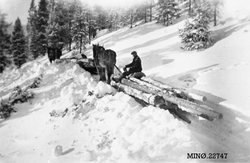 Tømmerkjøring i Lilleelvdalen 1942