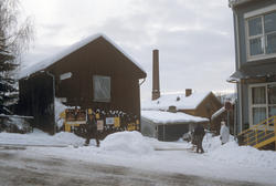 Lillehammer, sentrum, hjørne Bryggerigata Fossegutua med uth