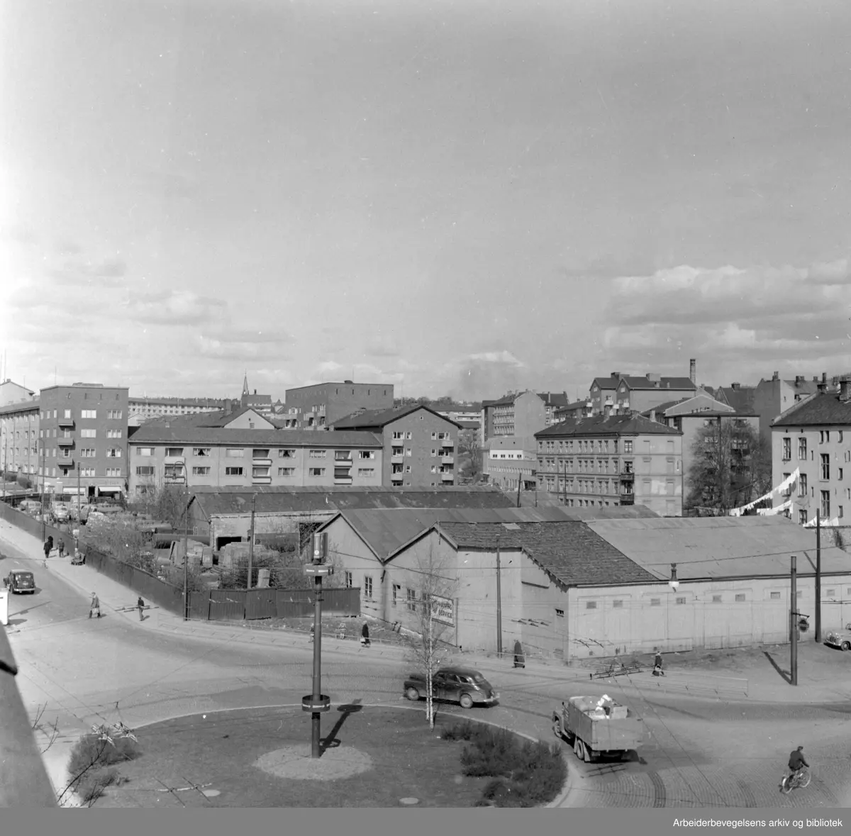 Waldemar Thranes gate 72. ved Alexander Kiellands plass. April 1959