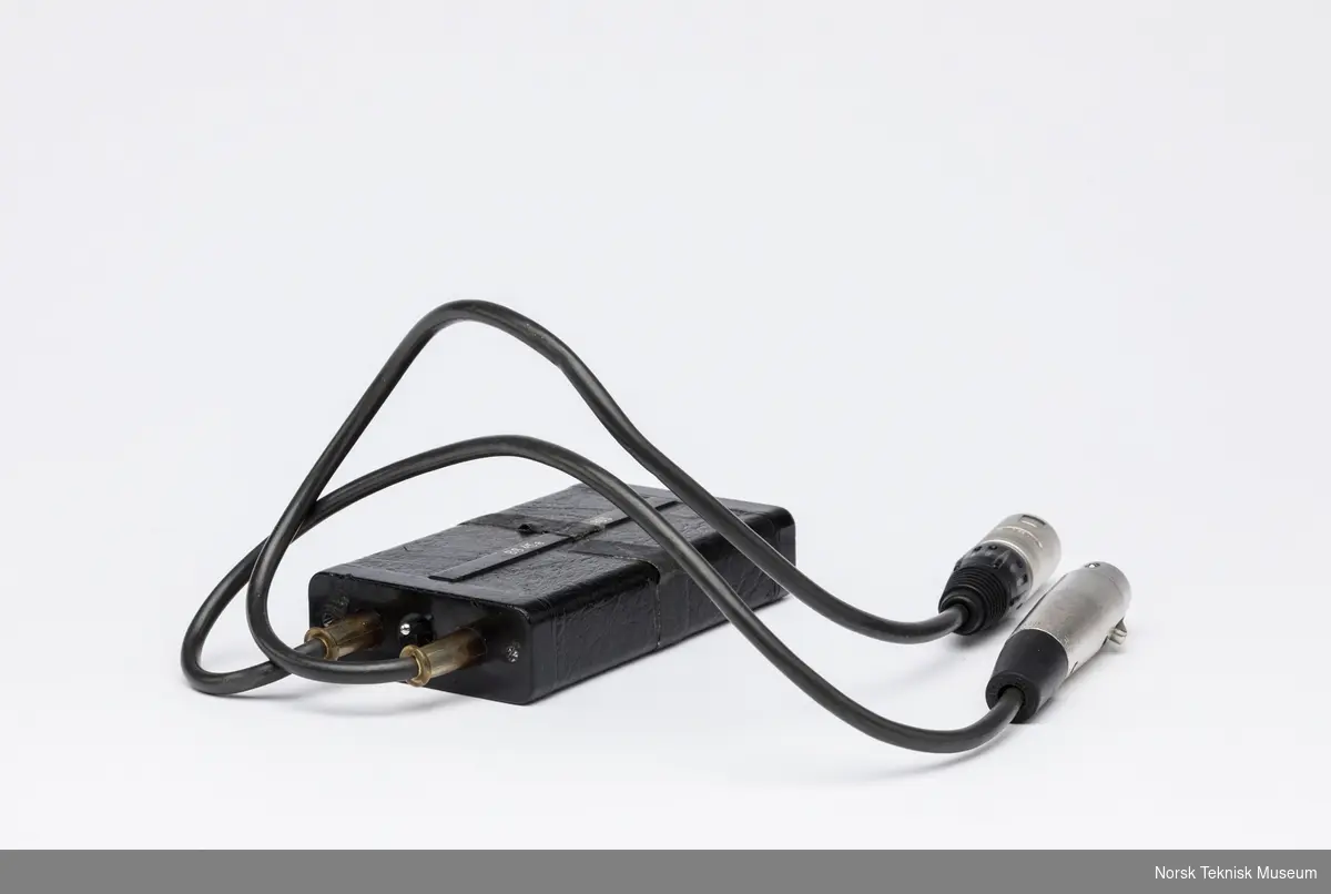Enhet for fantommating for kondensatormikrofon (gir mic 48V). Tilbehør til Nagra båndopptaker