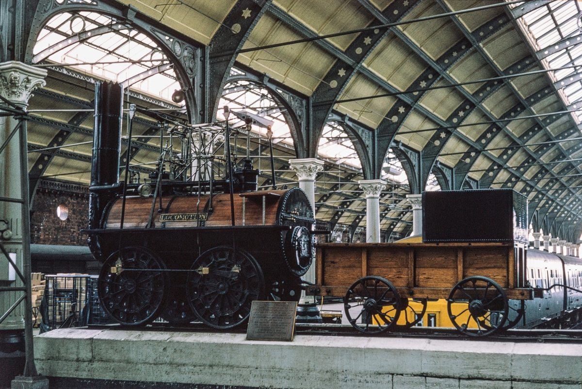 Locomotion.. George Stephenson's første lokomotiv, bygget i 1825. Det er det originale loket.
