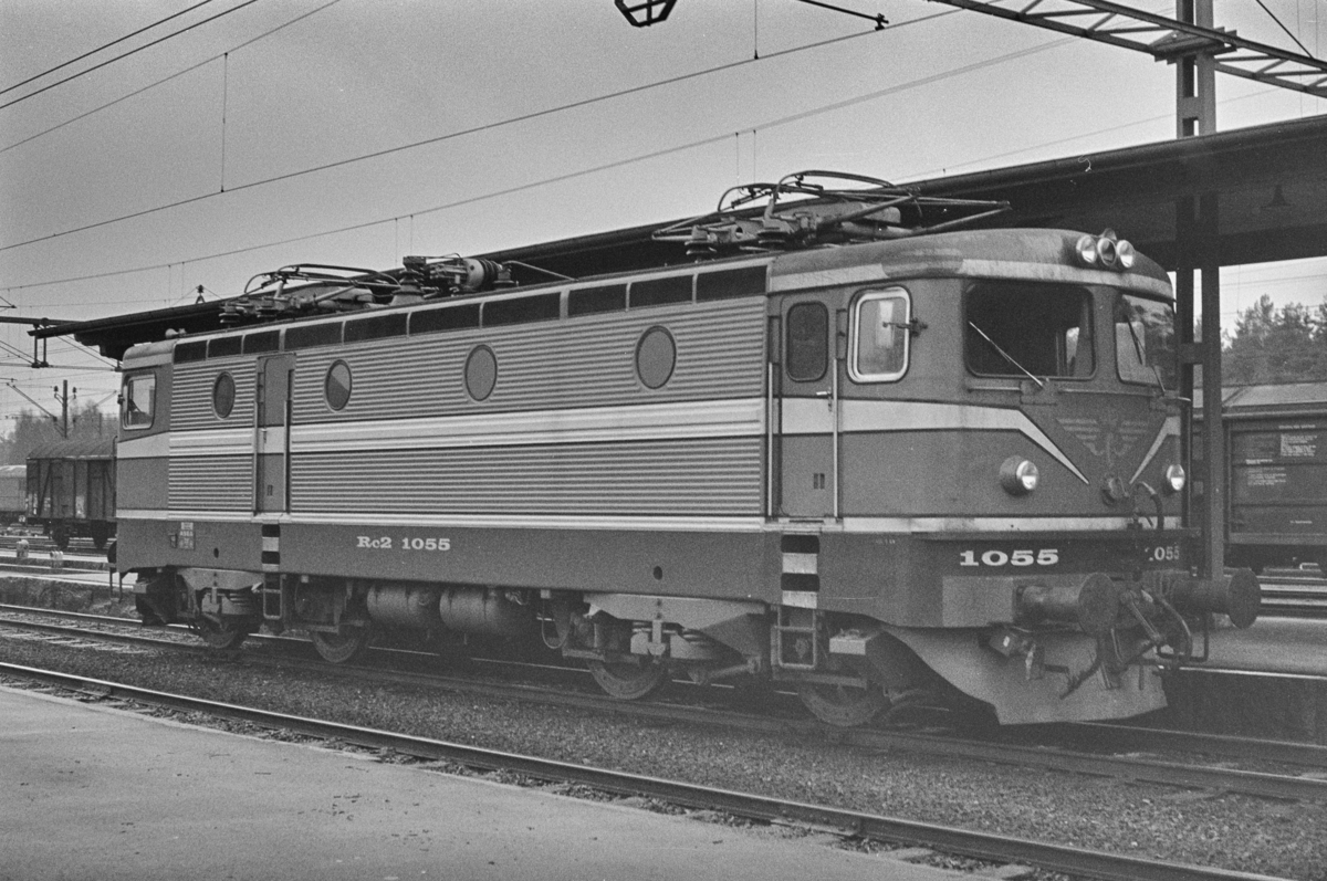 Svensk elektrisk lokomotiv type Rc 2 nr. 1055 i Ängelholm i Sverige.