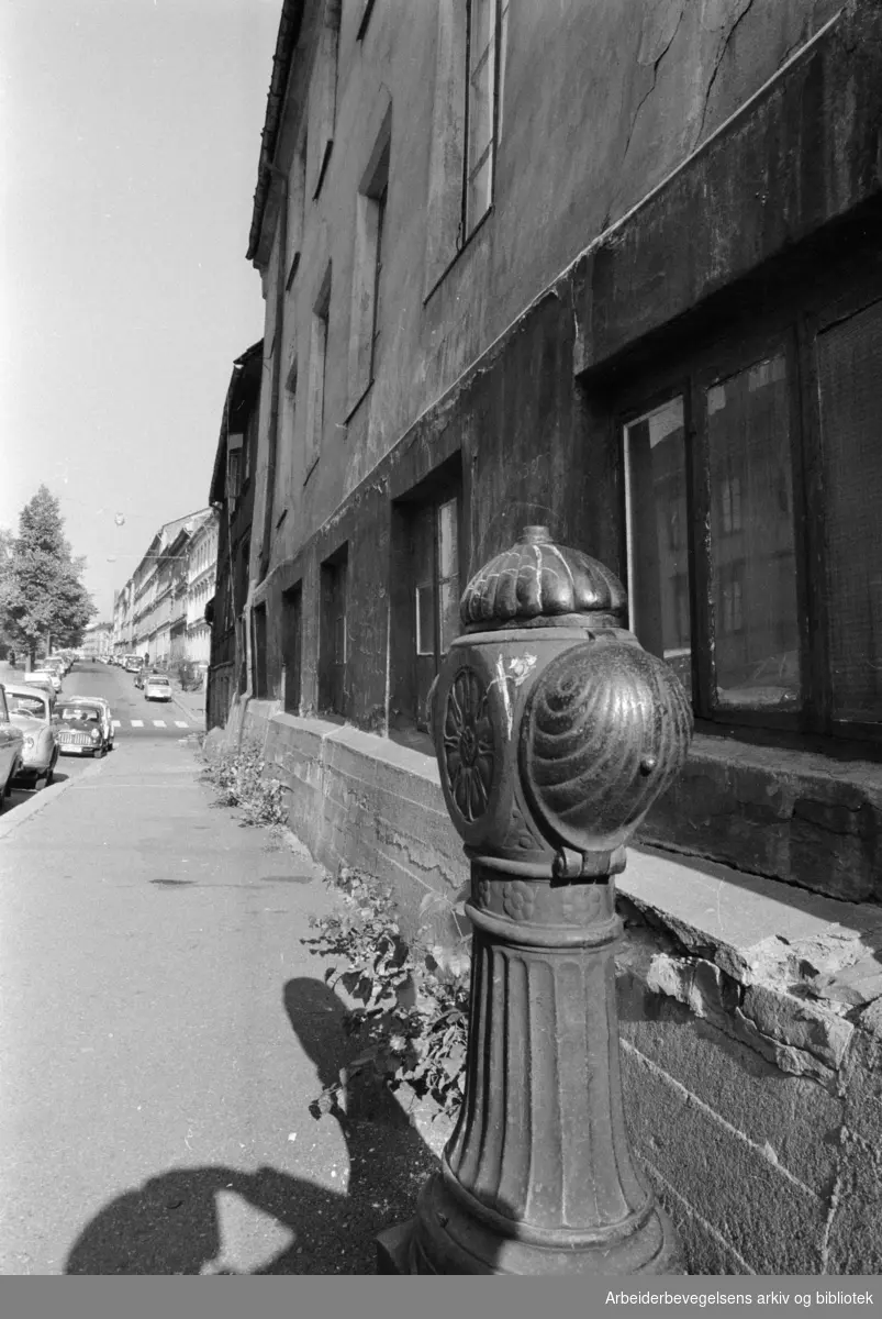 Grünerløkka, Gamle gårder. Øvregata. Oktober 1972