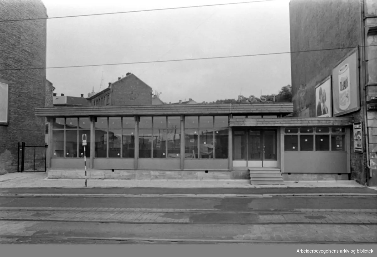 Gamlebyen. Gamlebyen Postkontor. Juli 1966