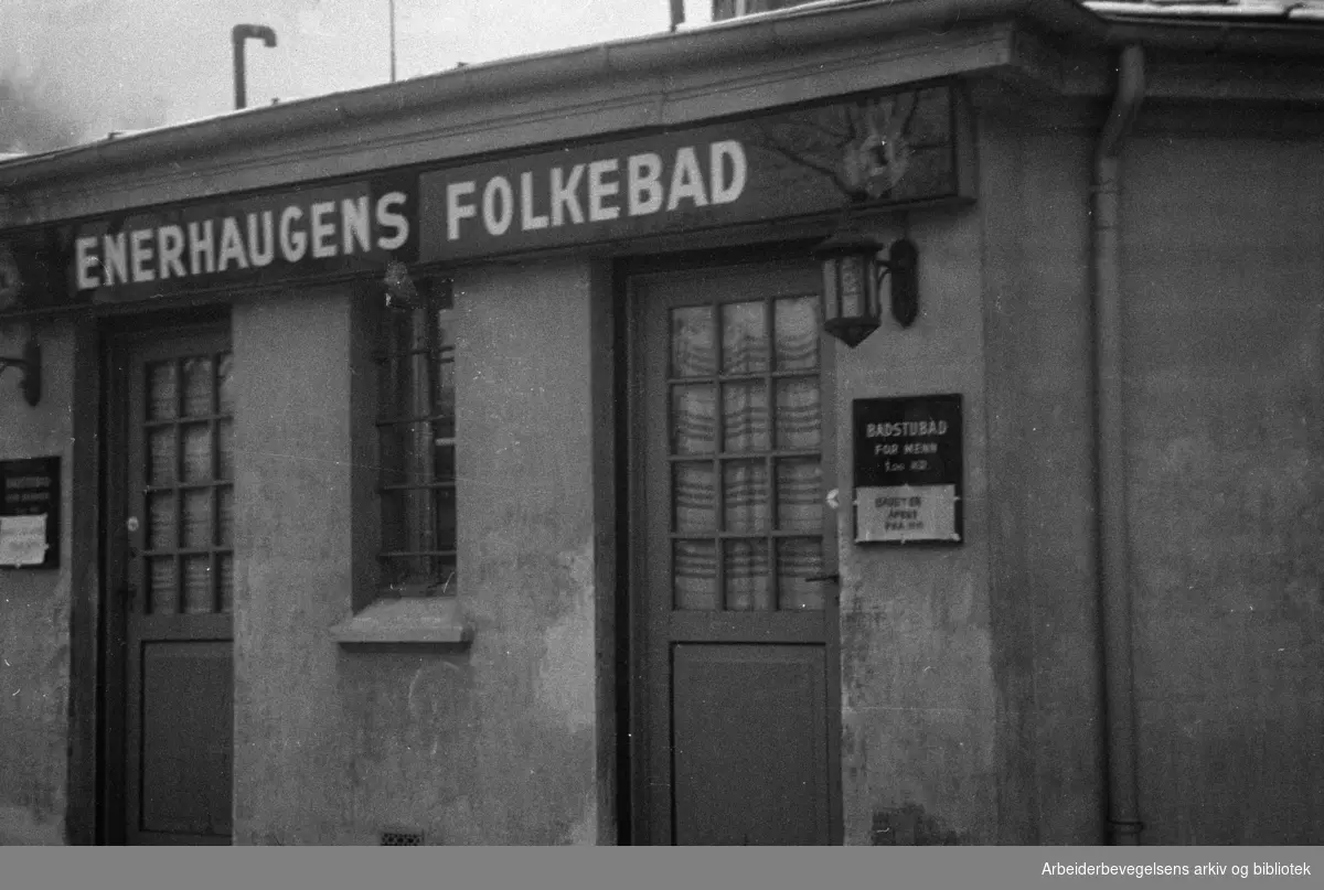 Enerhaugen. Enerhaugen Bad. Eksteriør. Desember 1946
