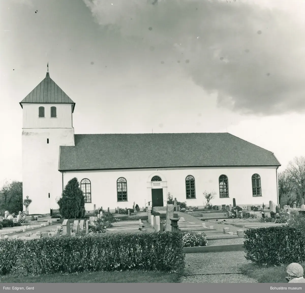 Text till bilden: "Torsby kyrka. Sydfasaden".