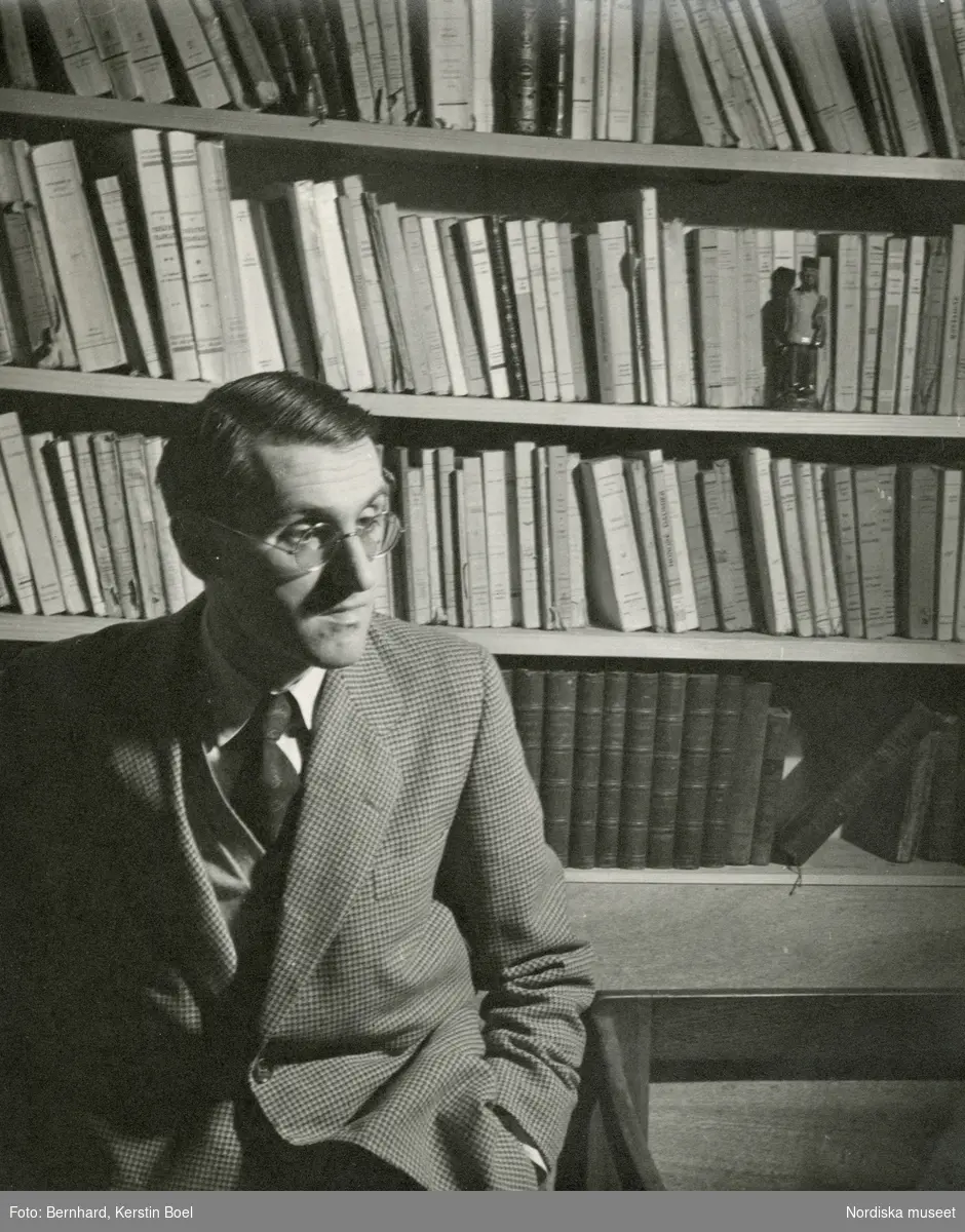 Porträtt av den franske författaren och dramatikern Jean Anouilh (1910–1987)