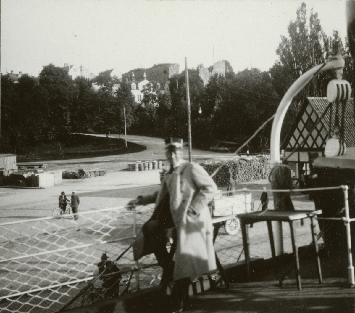 Text i fotoalbum: "I 5:s officersövningar på Gotland den 2.-10. juli 1924".