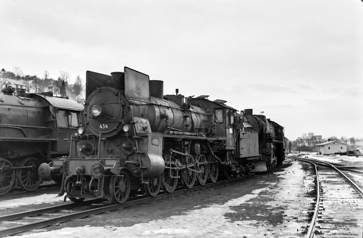 Damplokomotiv type 26c nr. 434 på Marienborg.
