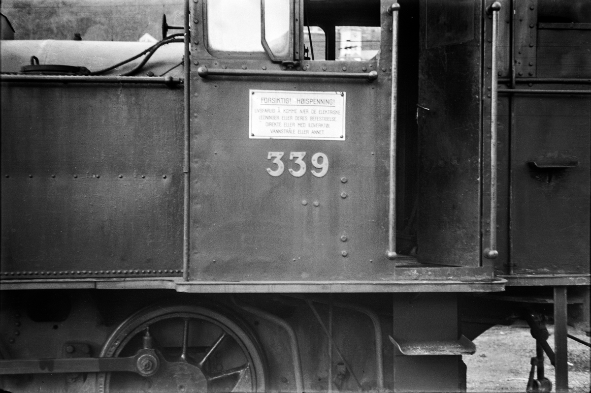 Damplokomotiv type 25b nr. 339 på Bergen stasjon.