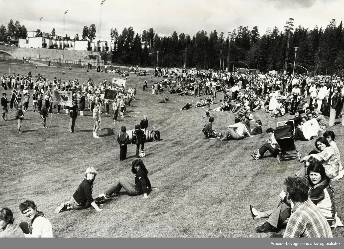 Bøler. Haraløkka idrettssenter har åpnet. Juni 1978