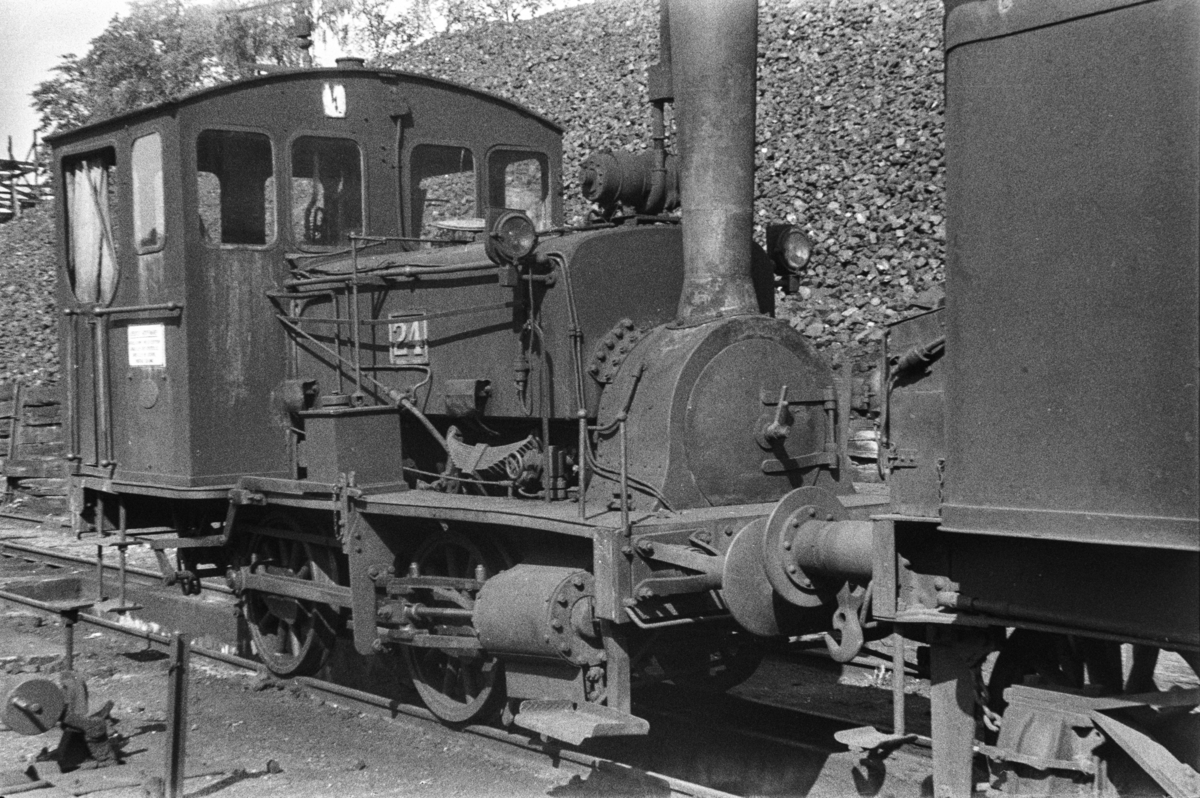 Damplokomotiv type 7a nr. 24 i skiftetjeneste i Lodalen i Oslo.