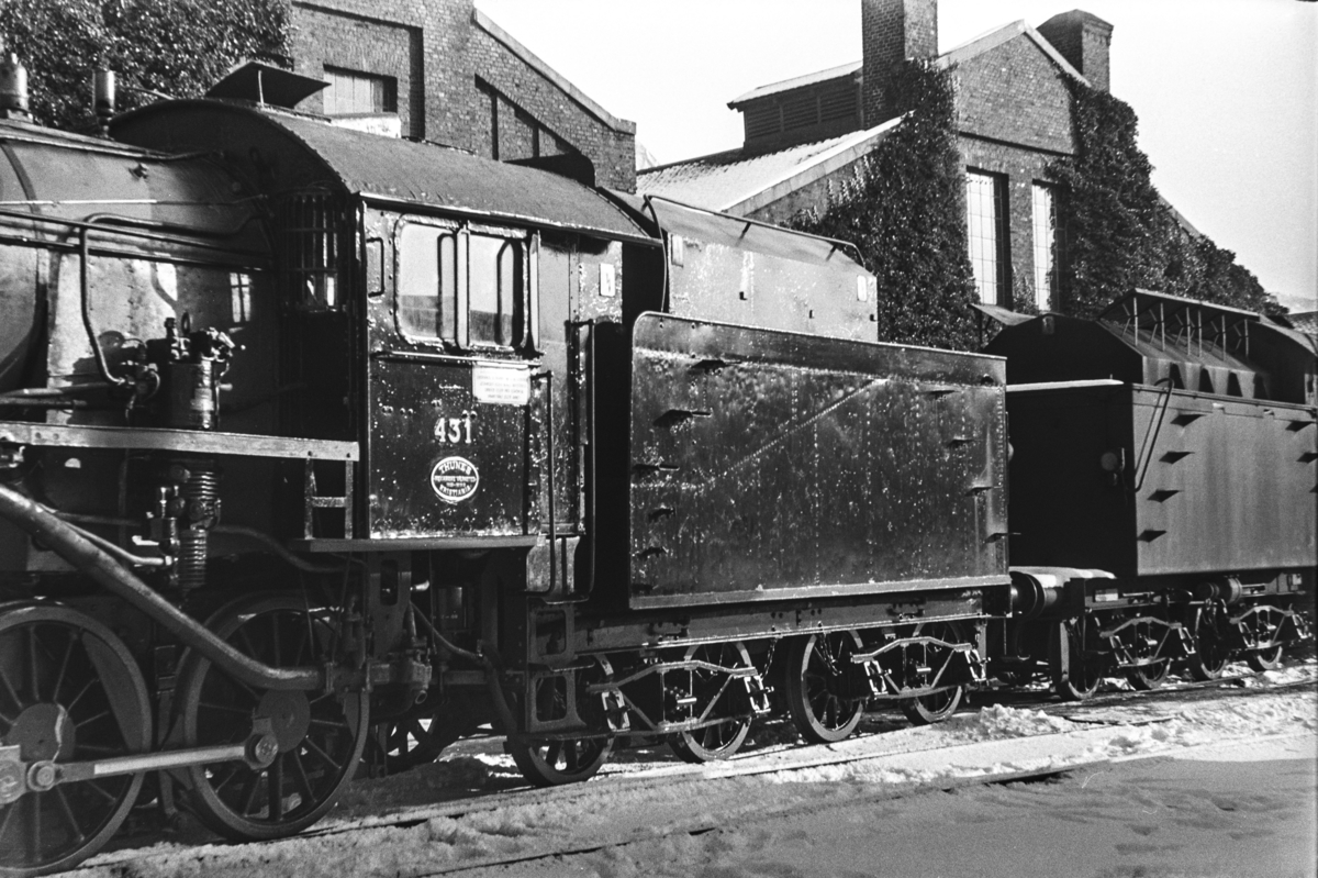 Damplokomotiv type 31b nr. 431 ved Kronstad verksted. Lokomotivet er nyrevidert.